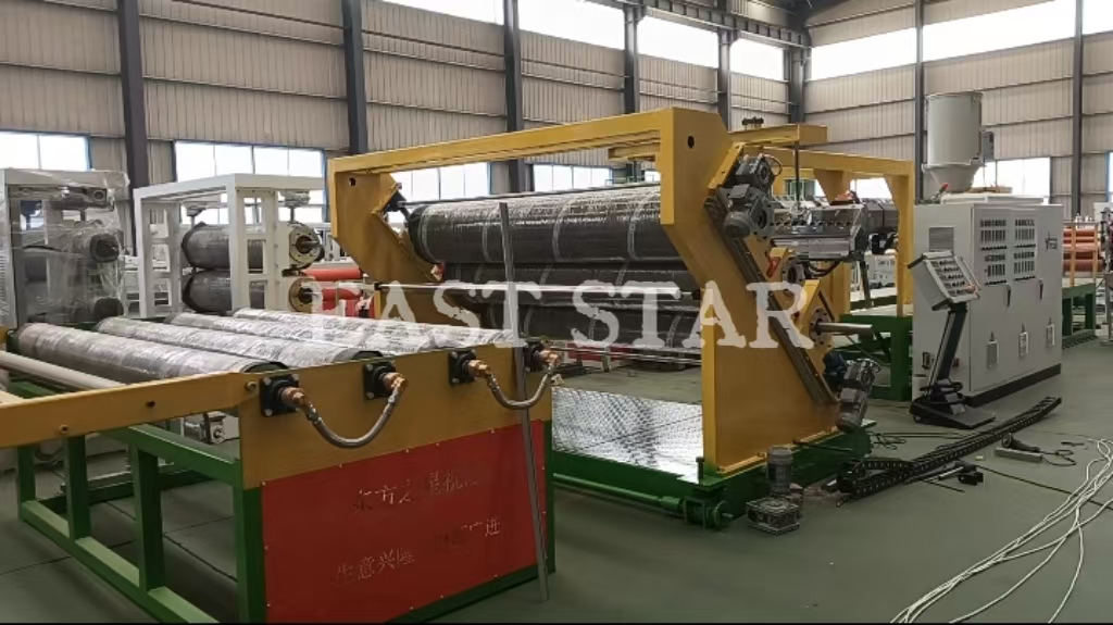 Líne Táirgthe Bileog Chreasa Aoileach 2.4-Méadar Suiteáilte agus Réidh le haghaidh Pacáistiú