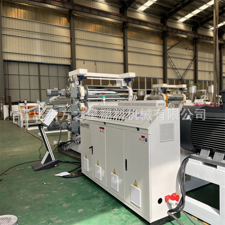 Cuairteanna do Chustaiméirí le haghaidh Líne Táirgthe Pláta Patrún PVC Diamond do Riar Ainmhithe